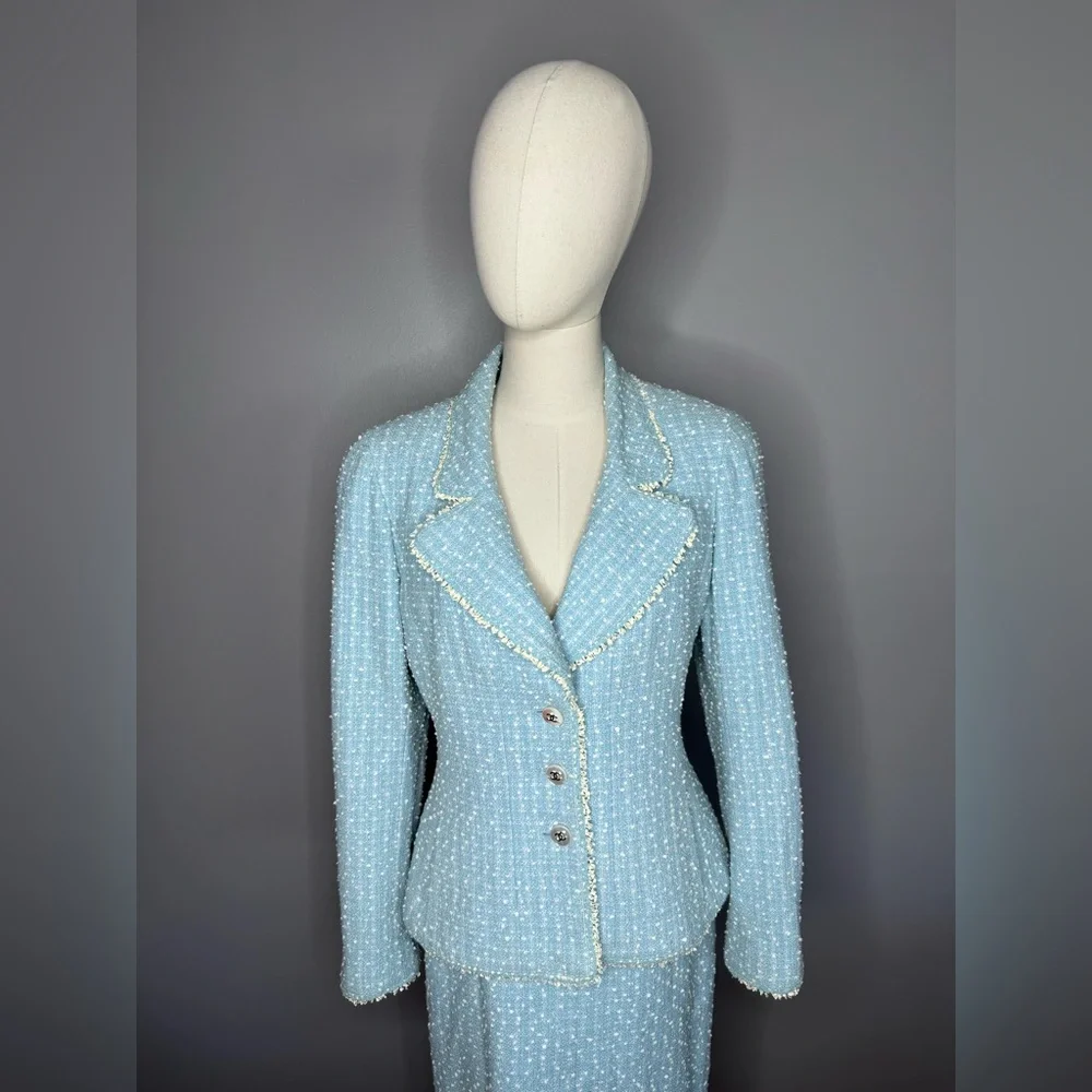 Chanel 1997 Blue White  Princess Diana Tweed Suit. - Picture 10 of 16